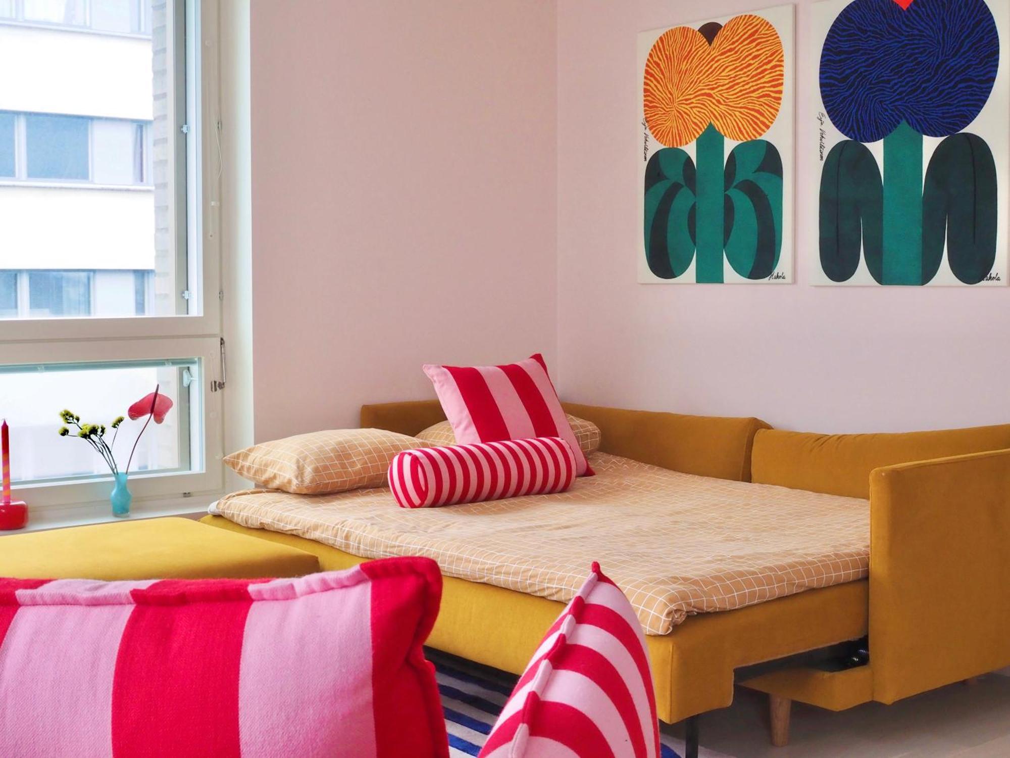 Candy-Colored Two-Room Condo With Sweet Views Хельсинки Экстерьер фото